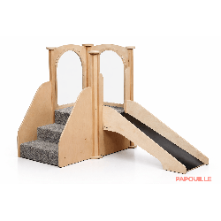 Aire de jeux avec toboggan