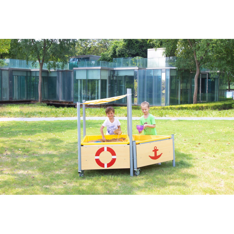 Mobile Mud Table with sloping Roof - Papouille